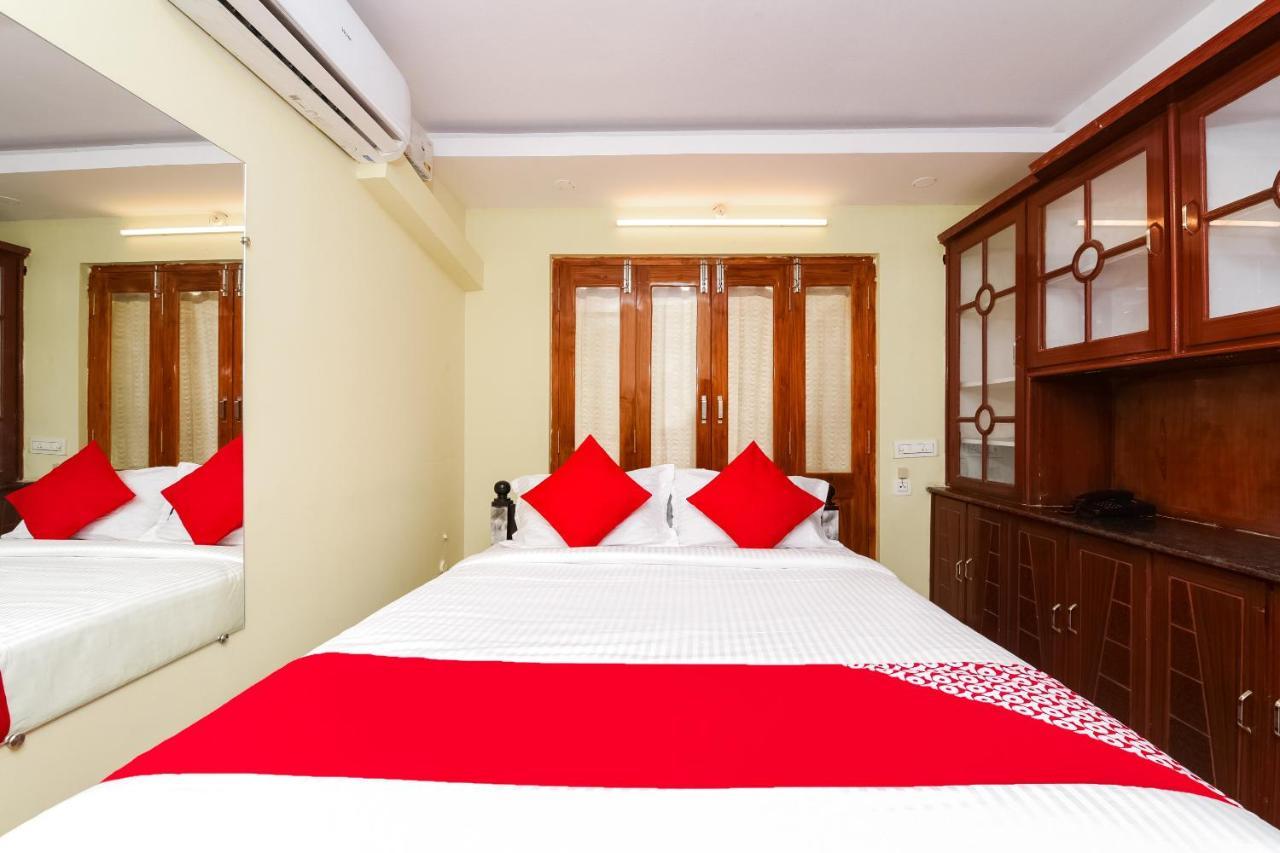 Oyo 26234 Annapurna Nilayam Hotell Vijayawāda Exteriör bild