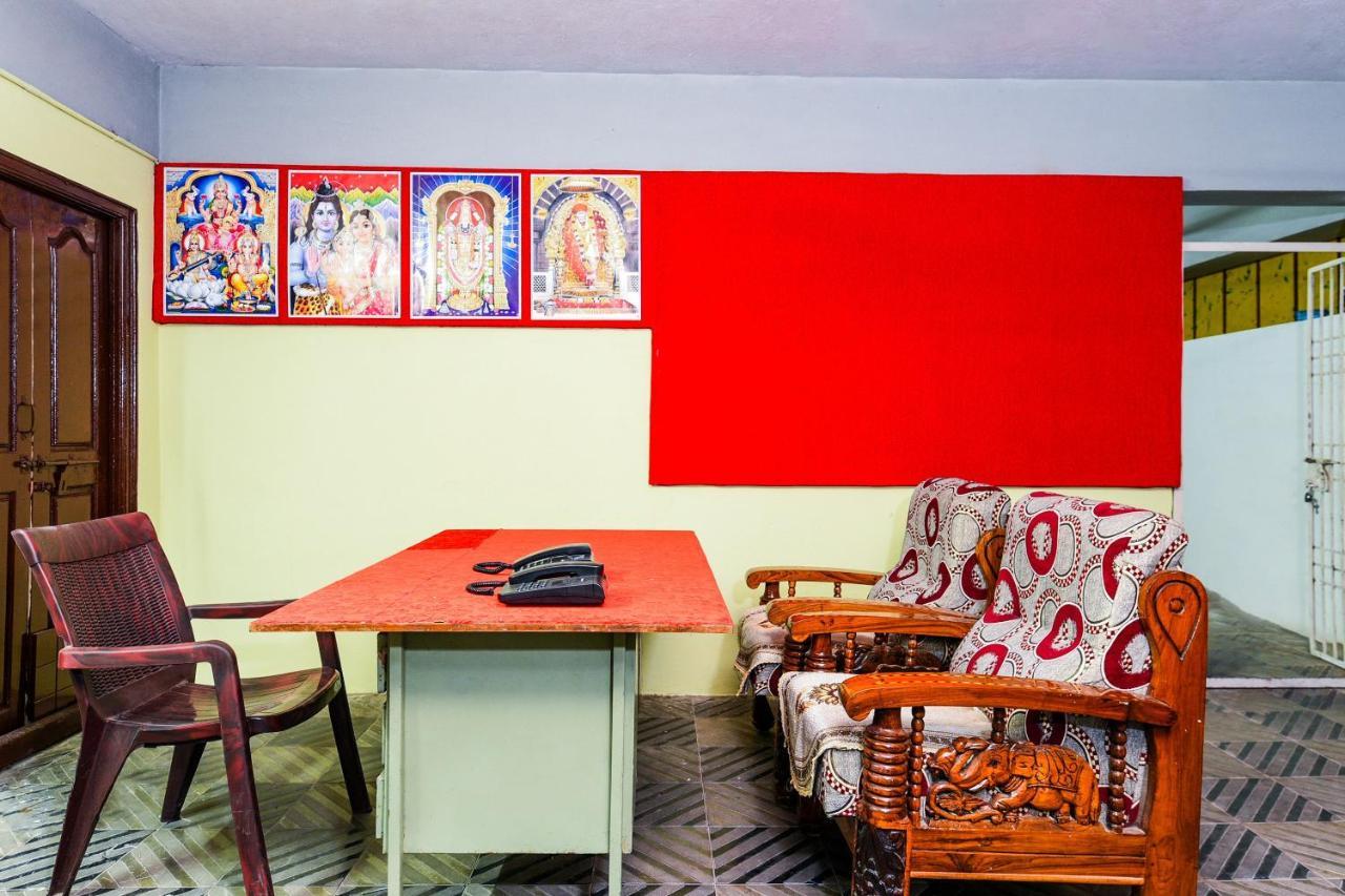 Oyo 26234 Annapurna Nilayam Hotell Vijayawāda Exteriör bild