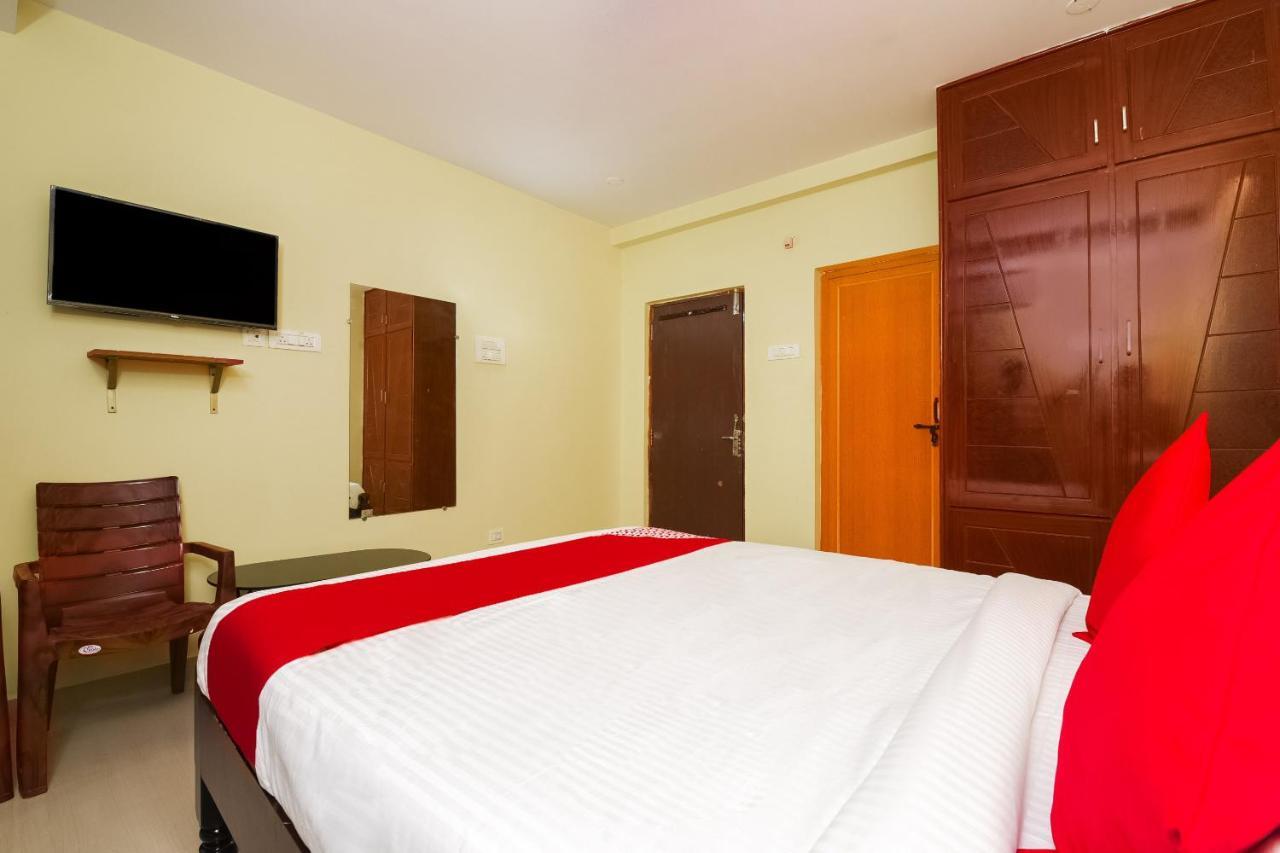Oyo 26234 Annapurna Nilayam Hotell Vijayawāda Exteriör bild