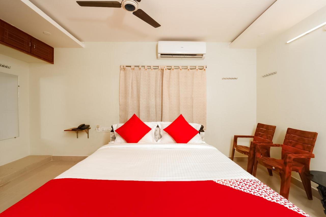 Oyo 26234 Annapurna Nilayam Hotell Vijayawāda Exteriör bild