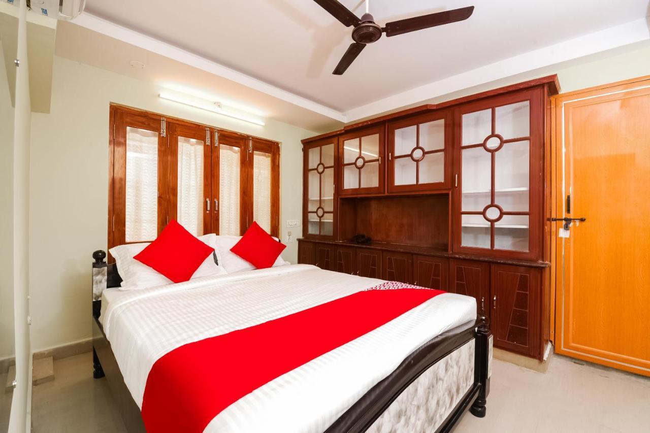 Oyo 26234 Annapurna Nilayam Hotell Vijayawāda Exteriör bild