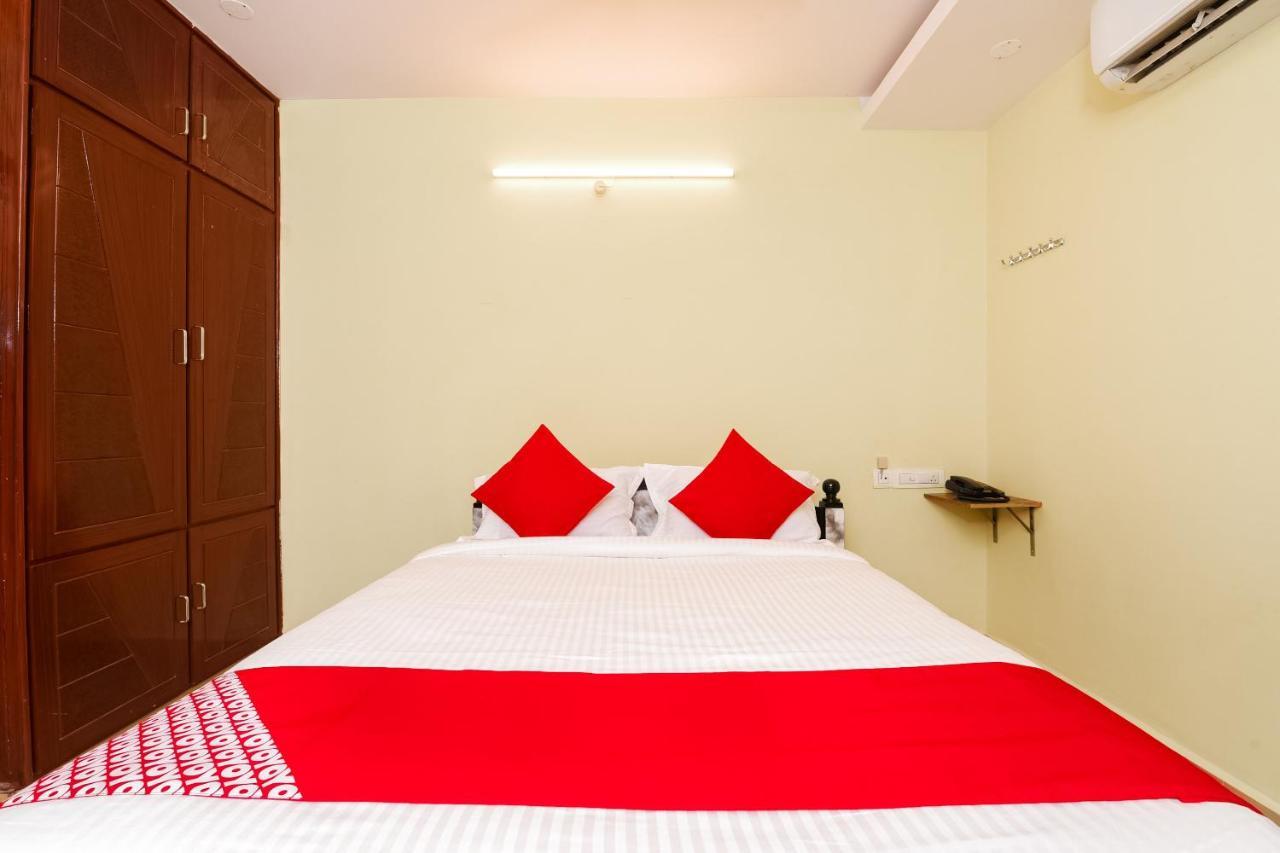 Oyo 26234 Annapurna Nilayam Hotell Vijayawāda Exteriör bild