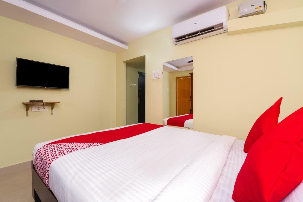 Oyo 26234 Annapurna Nilayam Hotell Vijayawāda Exteriör bild